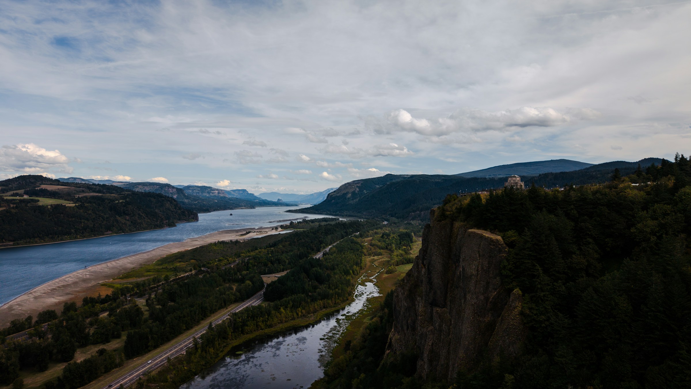 The river flowing past Crown Point near Portland