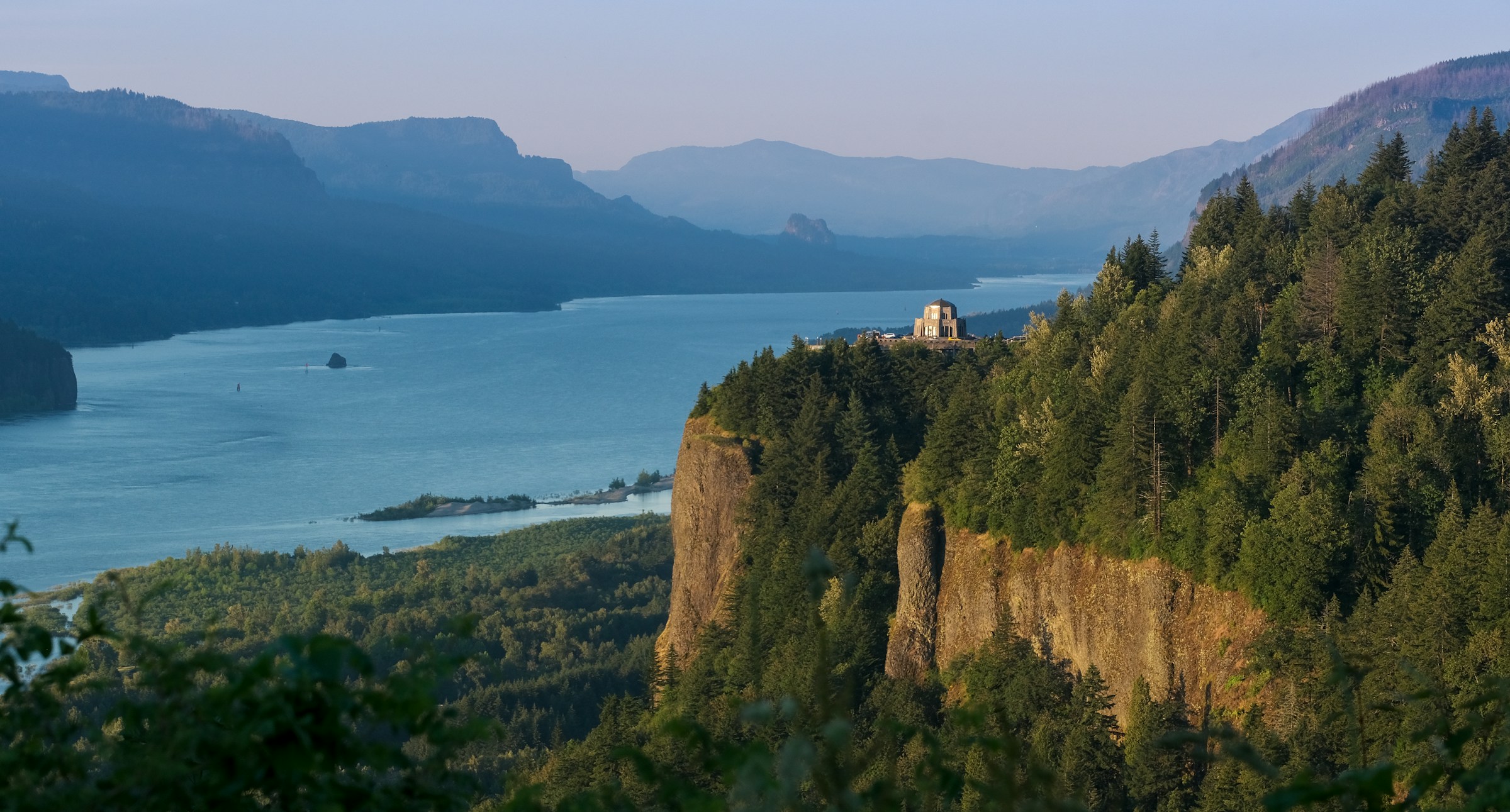 The river and Vista House near Portland